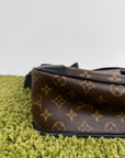Borsa Messenger Louis Vuitton Macassar Archy Gm con finiture in pelle nera