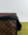 Borsa Messenger Louis Vuitton Macassar Archy Gm con finiture in pelle nera
