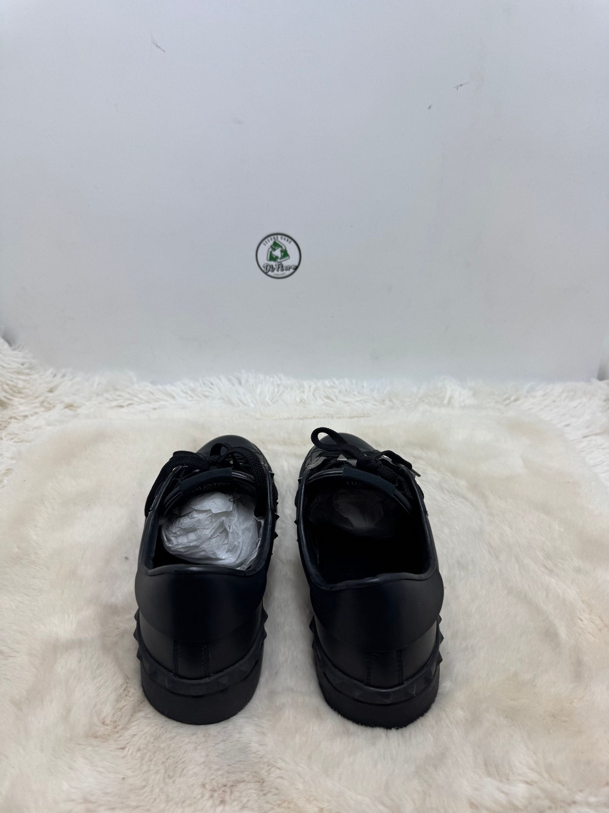 Valentino 37