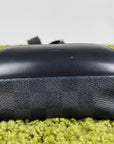 Mono spalla Louis Vuitton Avenue Sling Nero