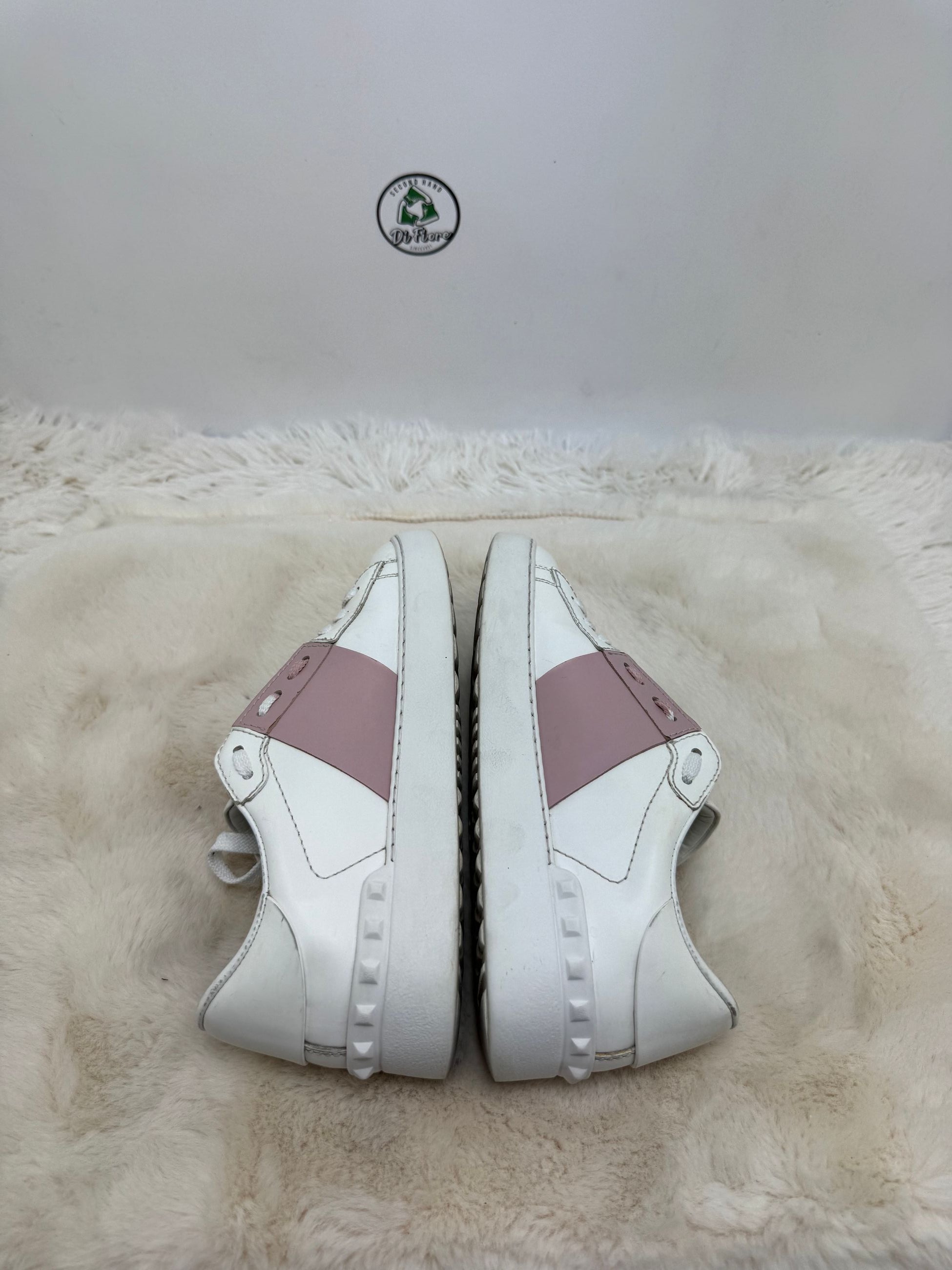 Valentino 37