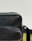 Borsa Outdoor Messenger Monogram Eclipse Taiga Louis Vuitton Nera