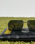 Occhiali da sole gemoetrici Fendi Sky FE40043U Montatura glasant Nero