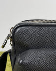 Borsa Outdoor Messenger Monogram Eclipse Taiga Louis Vuitton Nera