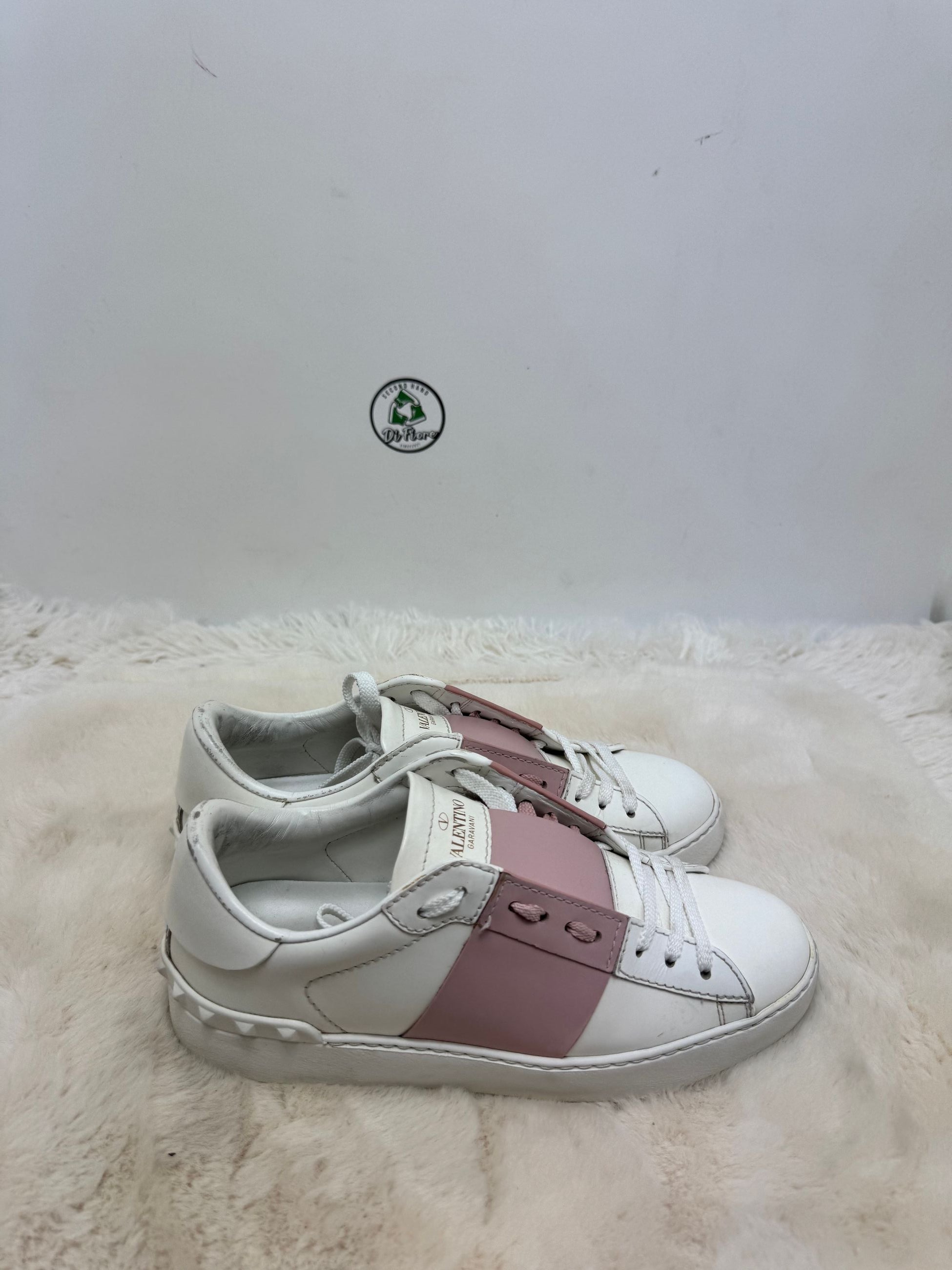 Valentino 37