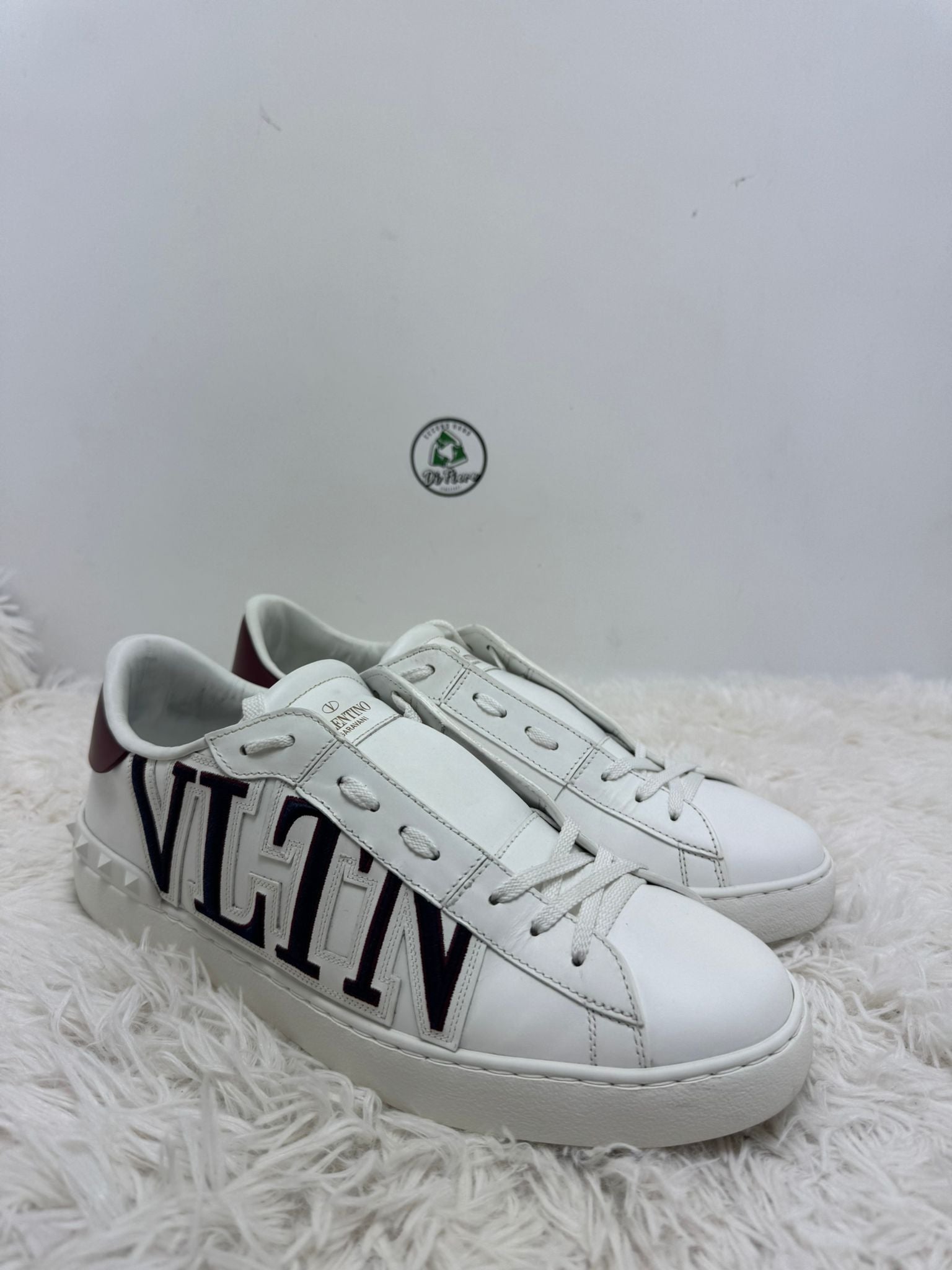 Valentino 44