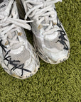 Balenciaga Runner Size 40 bianche e nere effetto usato