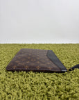 Pochette Louis Vuitton marrone e nera