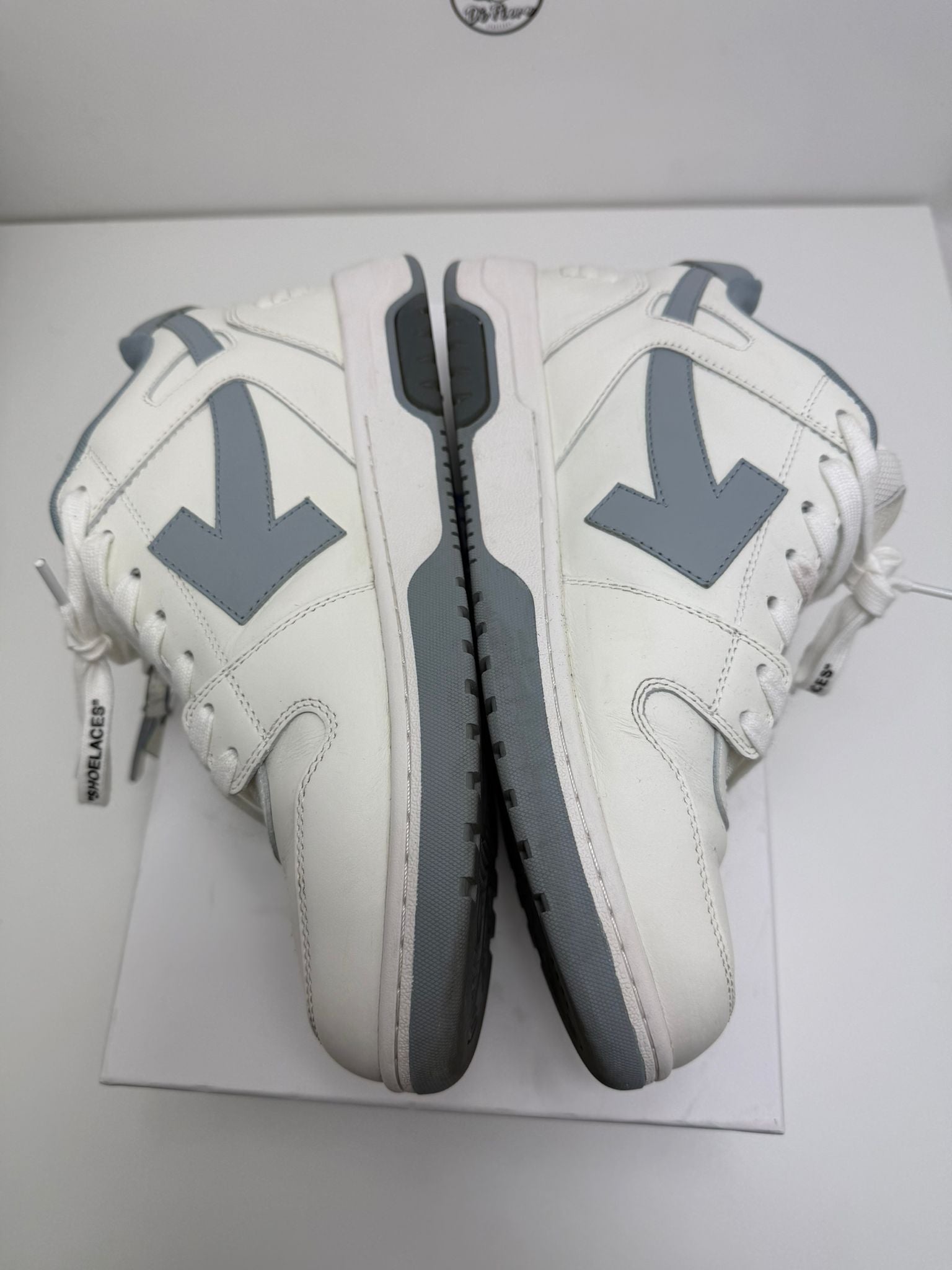 Off-White 43