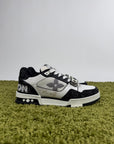 Louis Vuitton Trainer 42 veste 43