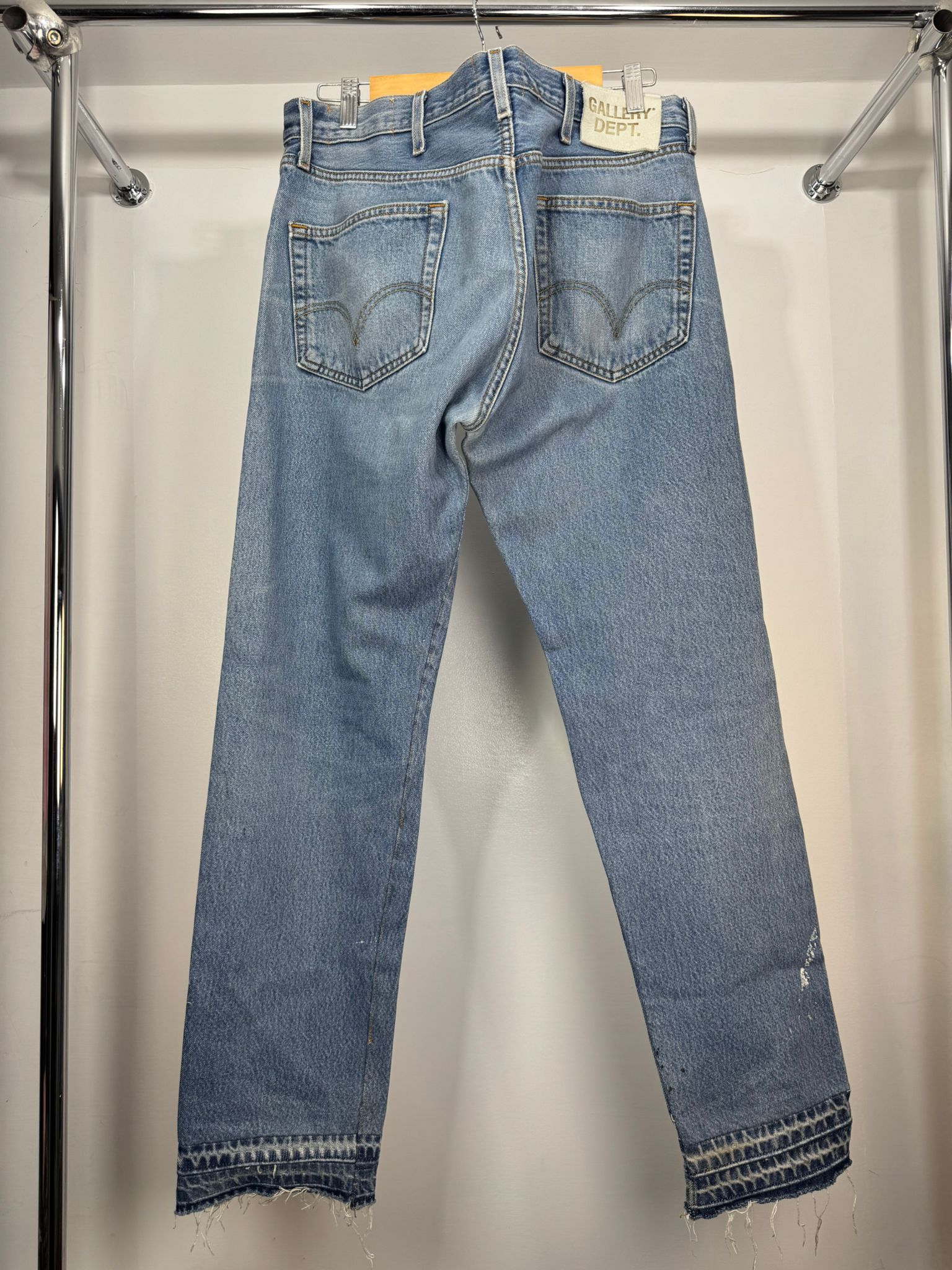 Jeans Gallery Dept 50