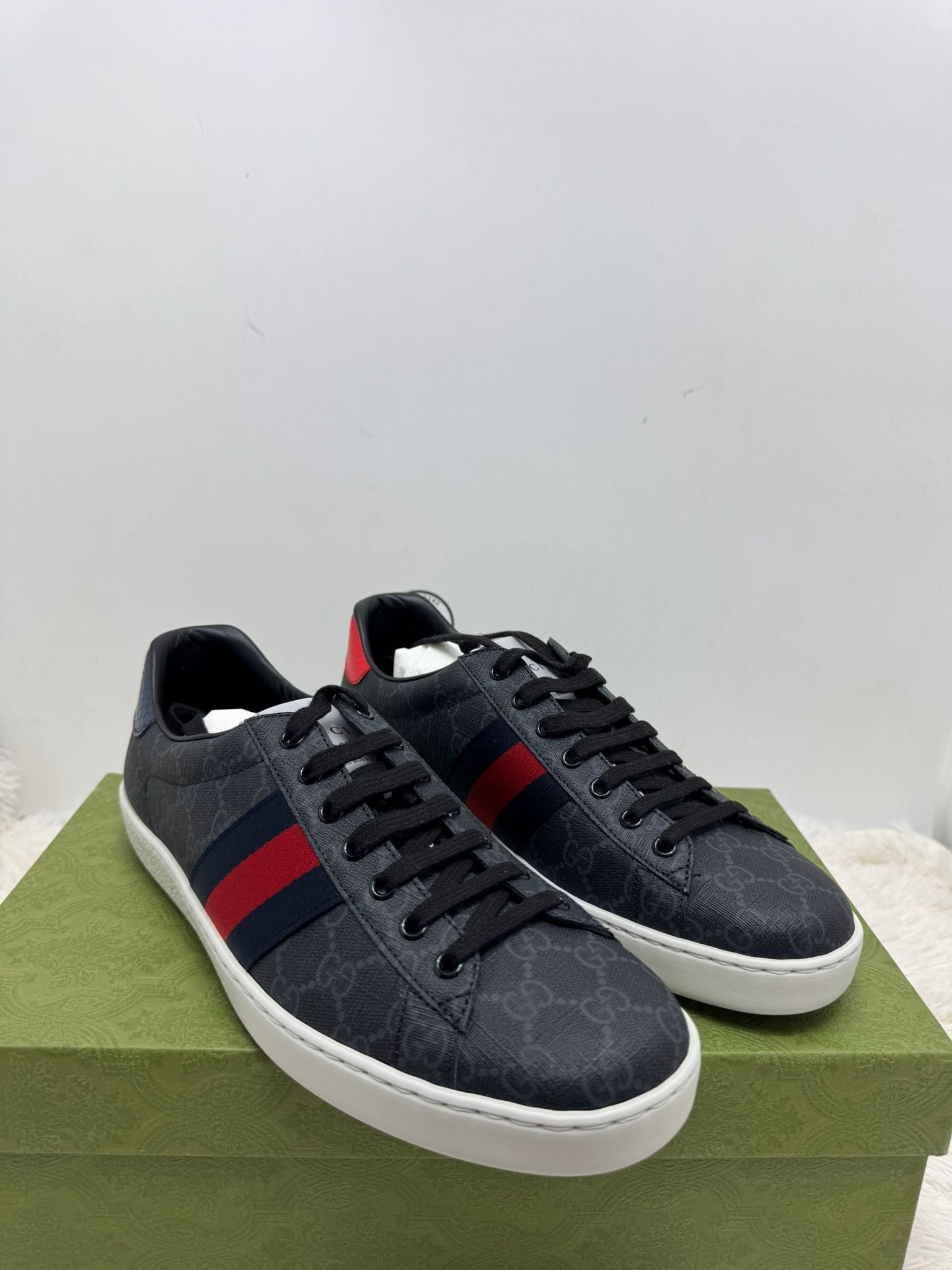 Gucci 44.5