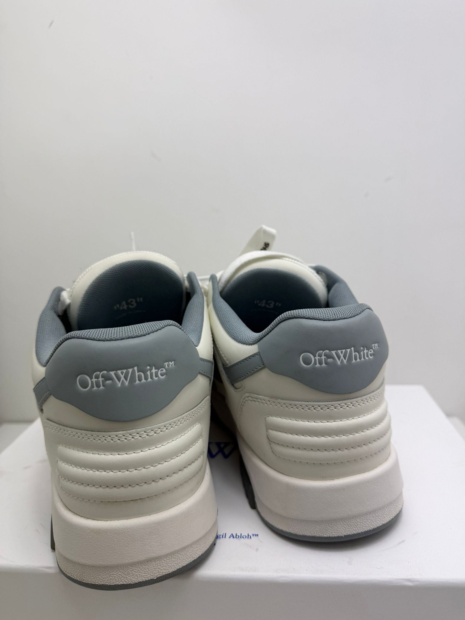 Off-White 43