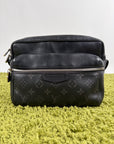 Borsa Louis Vuitton Outdoor Messenger Nera
