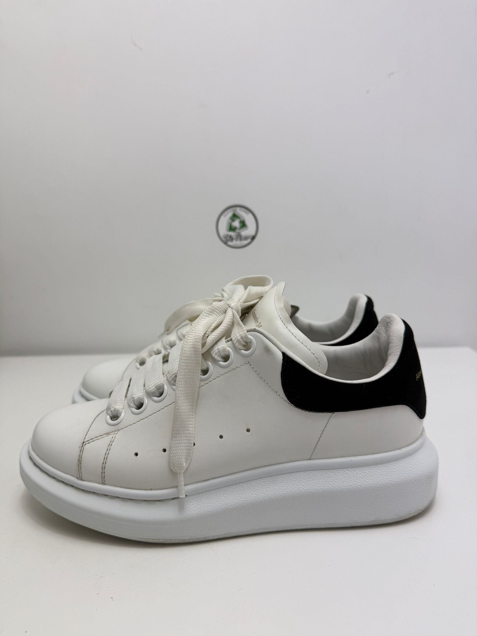 Alexander McQueen 36 bianca e nera