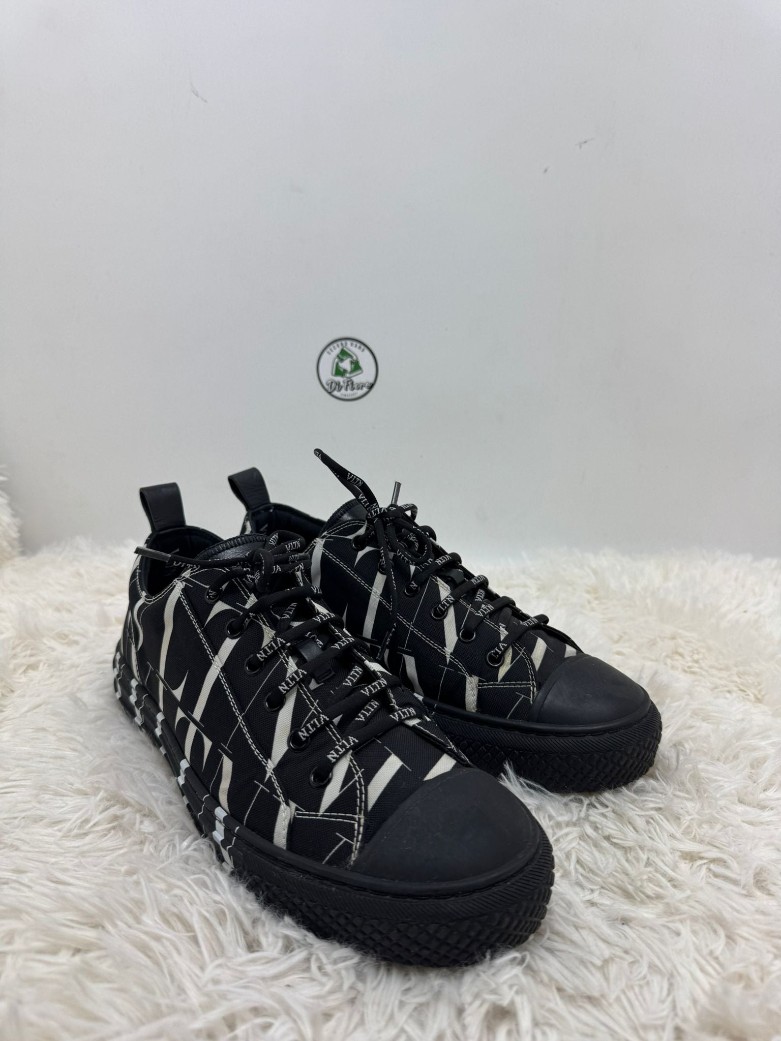 Valentino 41