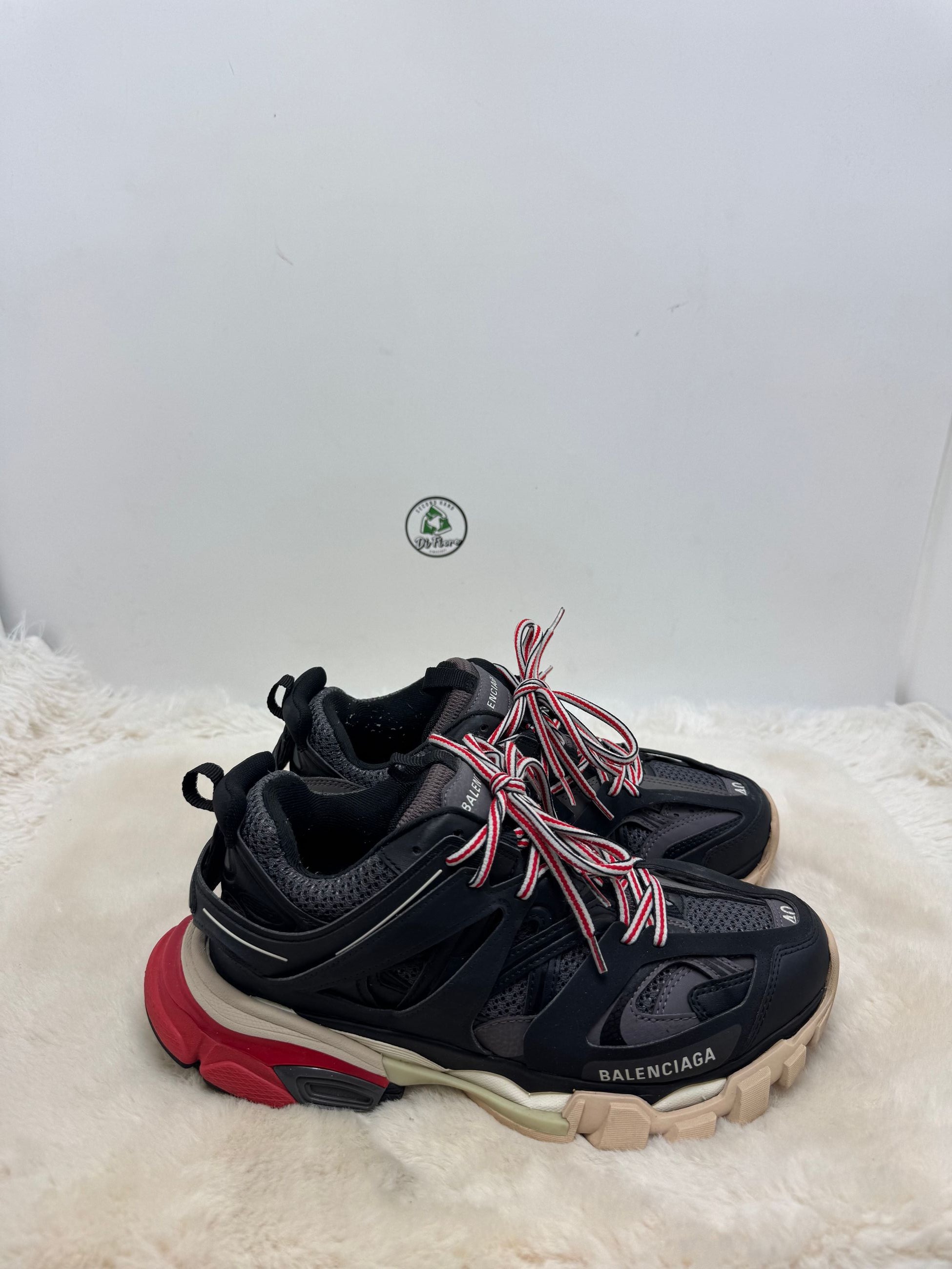 Balenciaga track 40