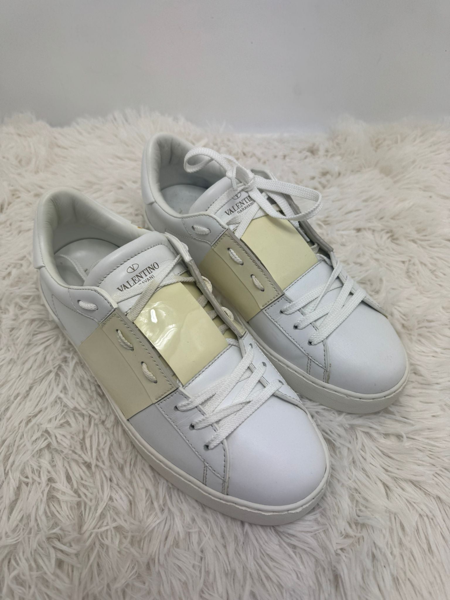 Valentino 40