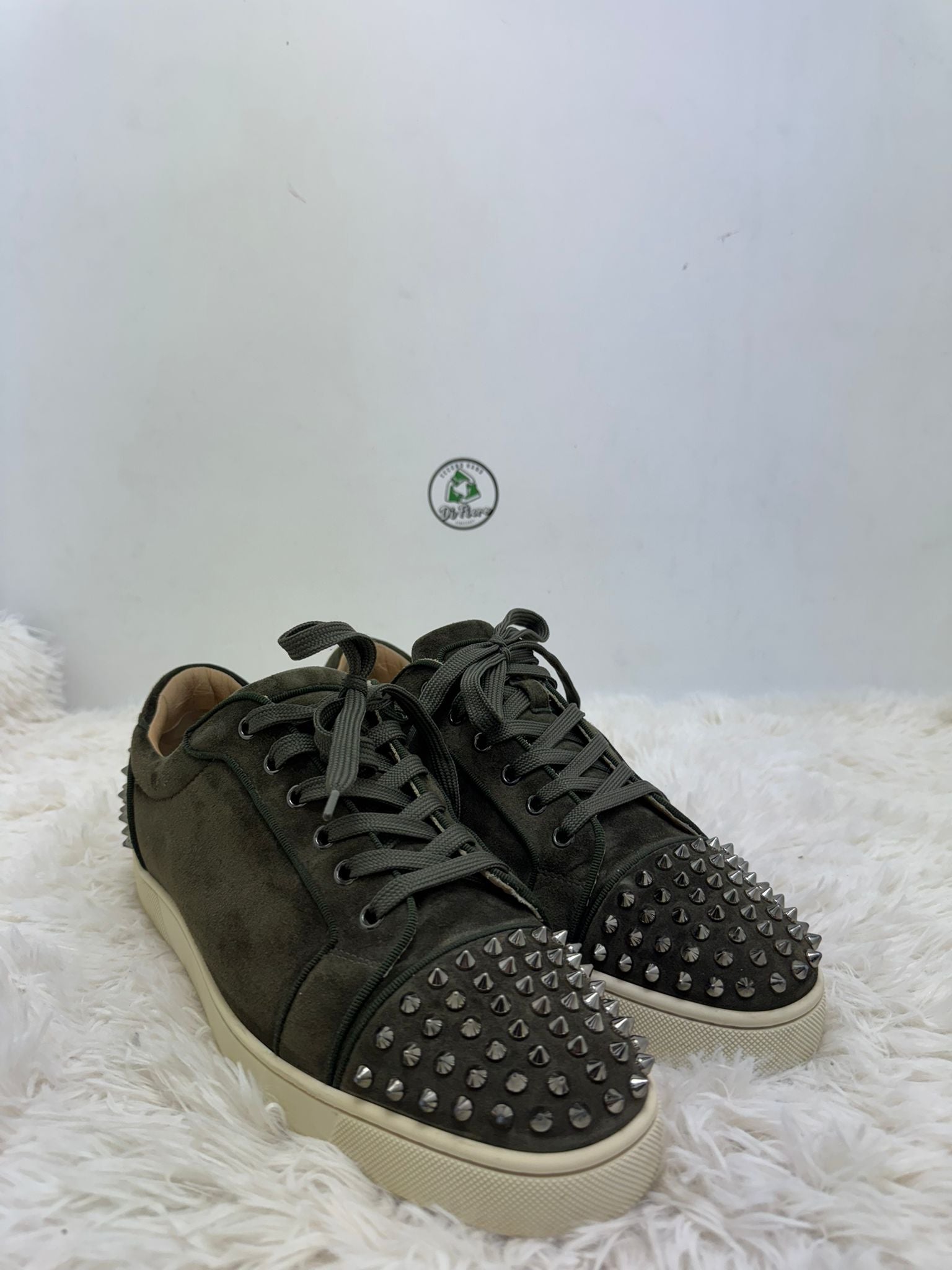 Louboutin 44
