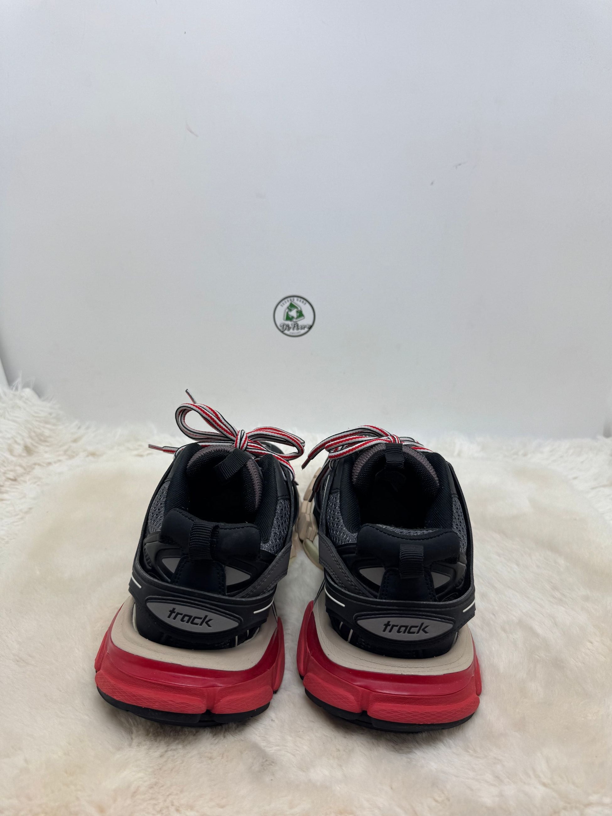 Balenciaga track 40