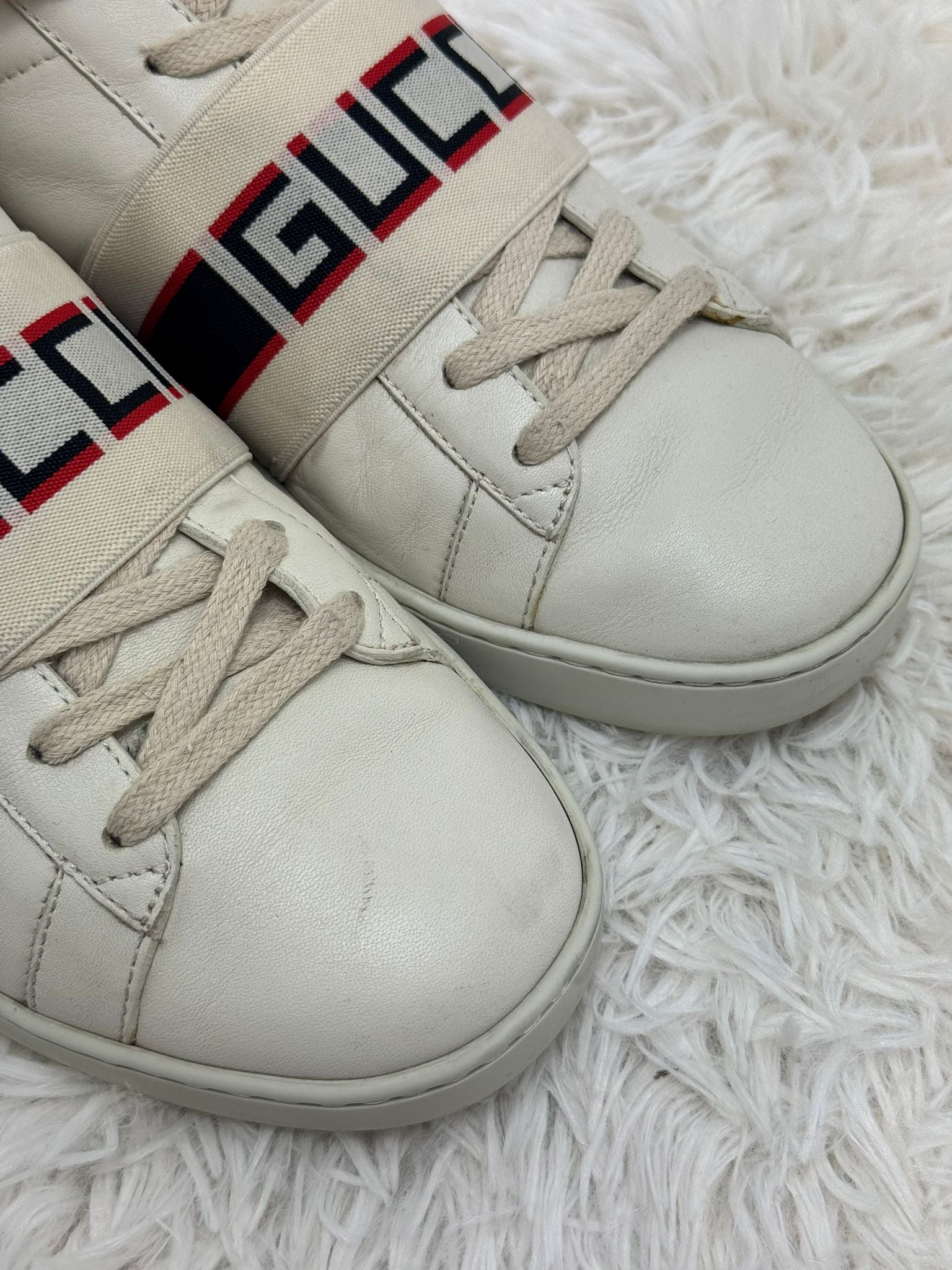 Gucci 38.5