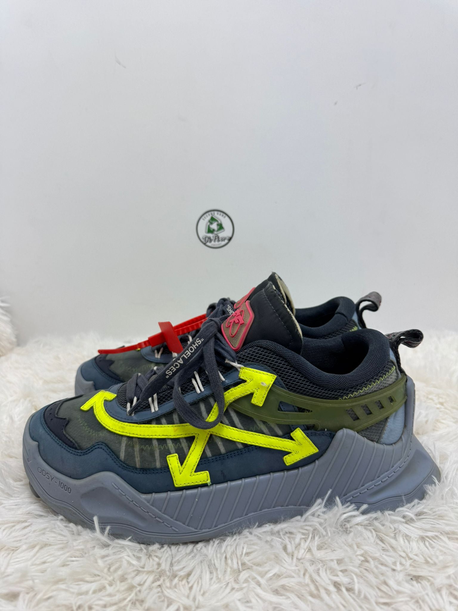 Off-White 43
