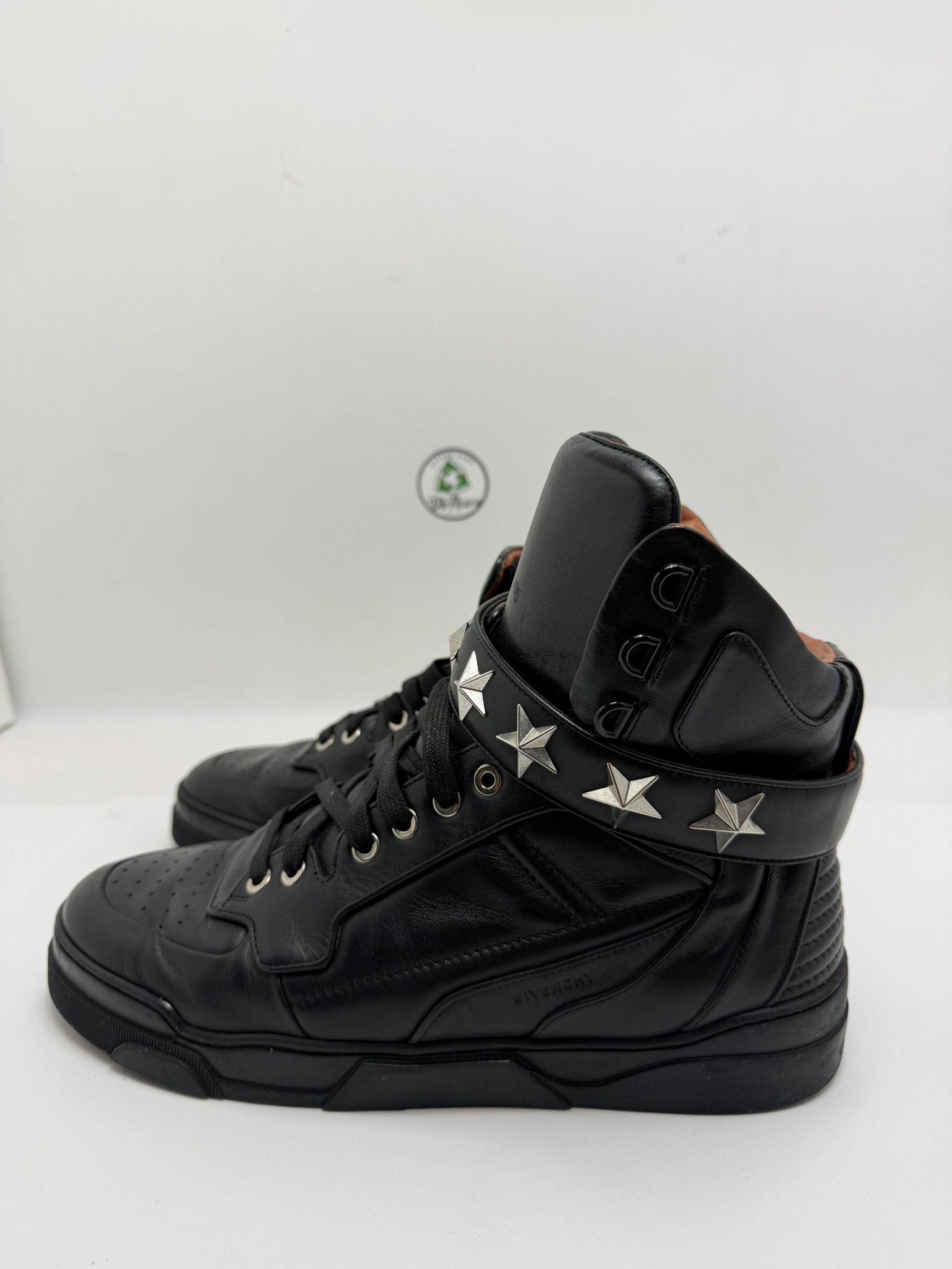 Givenchy 41