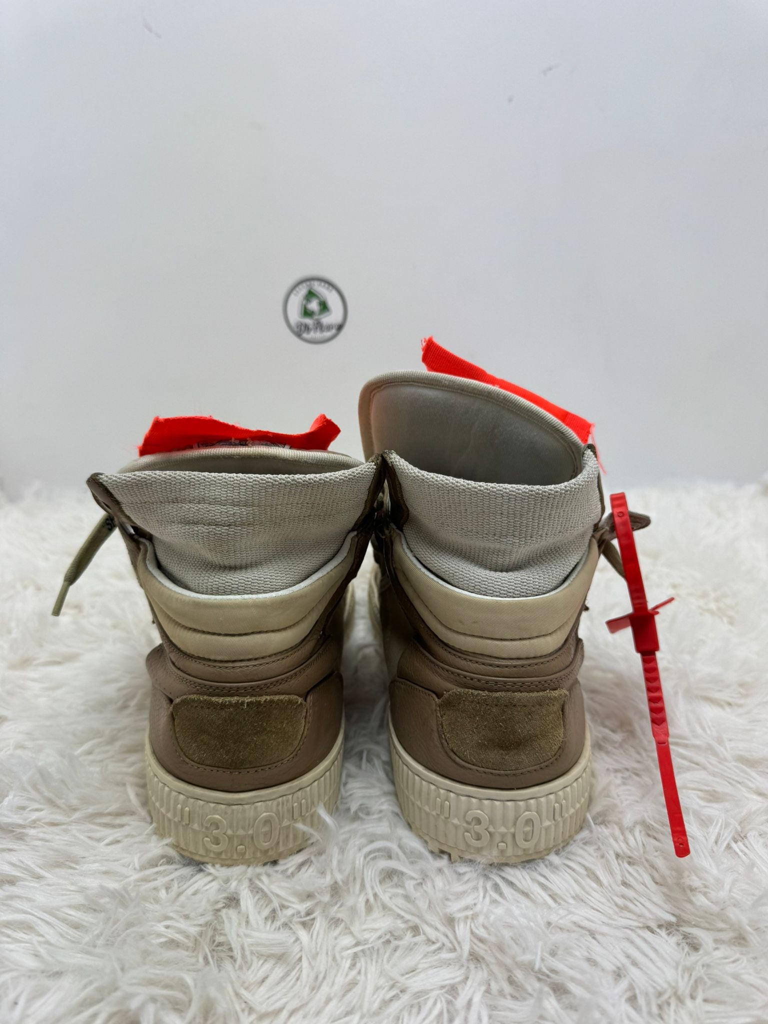 Off-White 40
