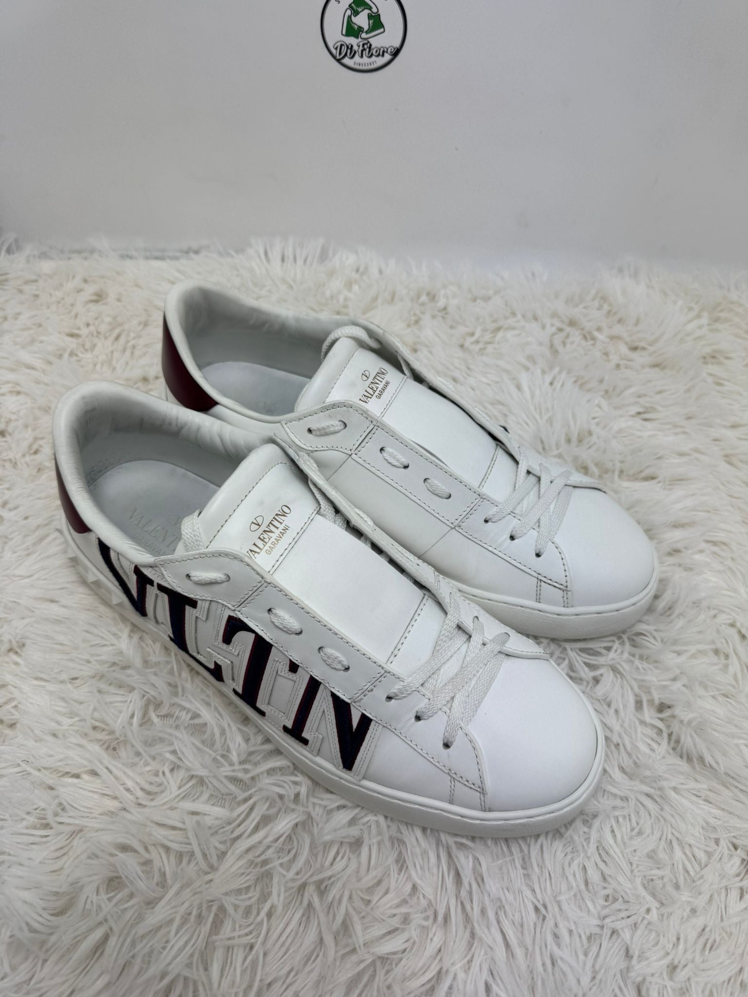 Valentino 44