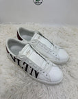 Valentino 44