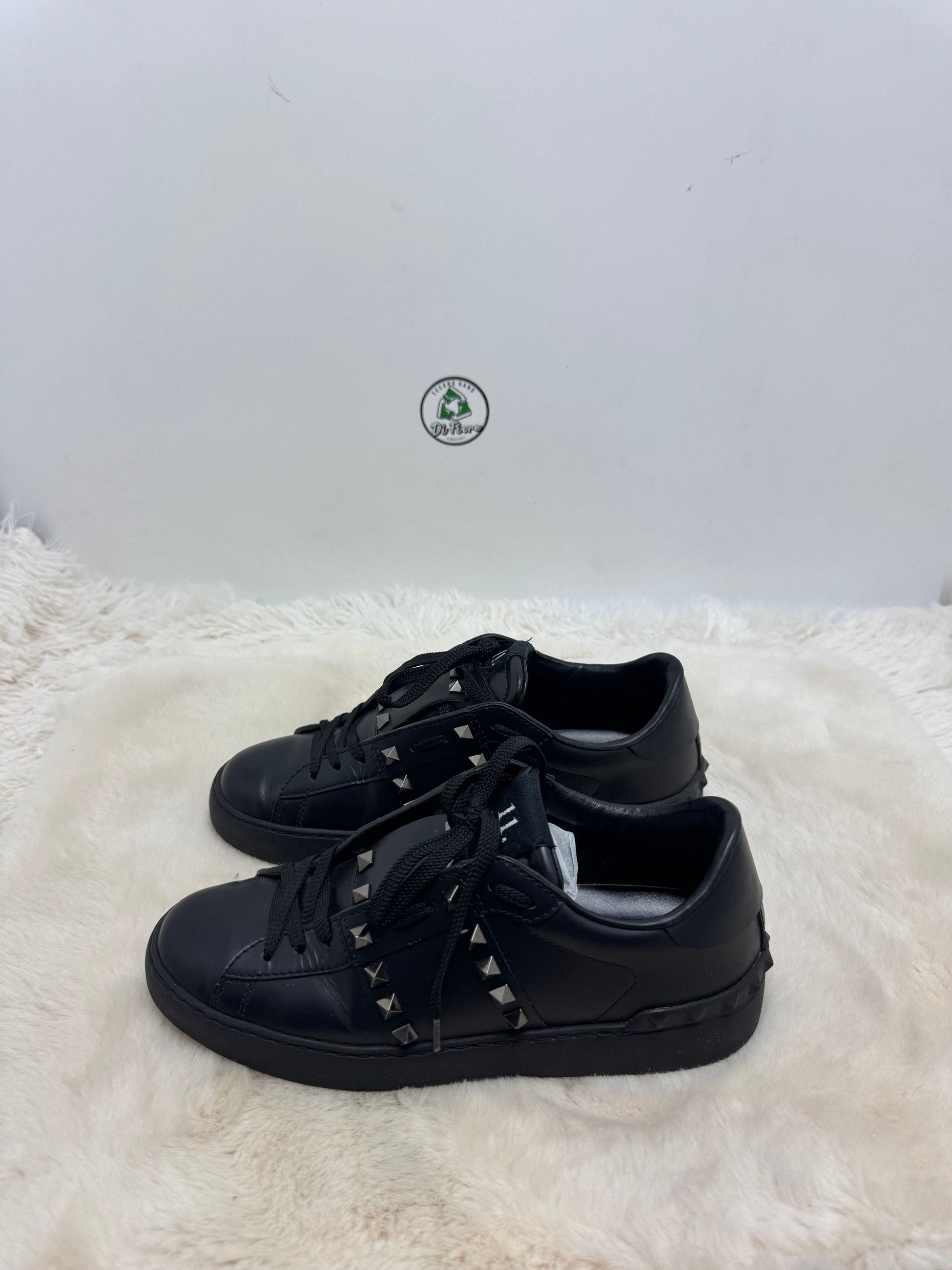 Valentino 37