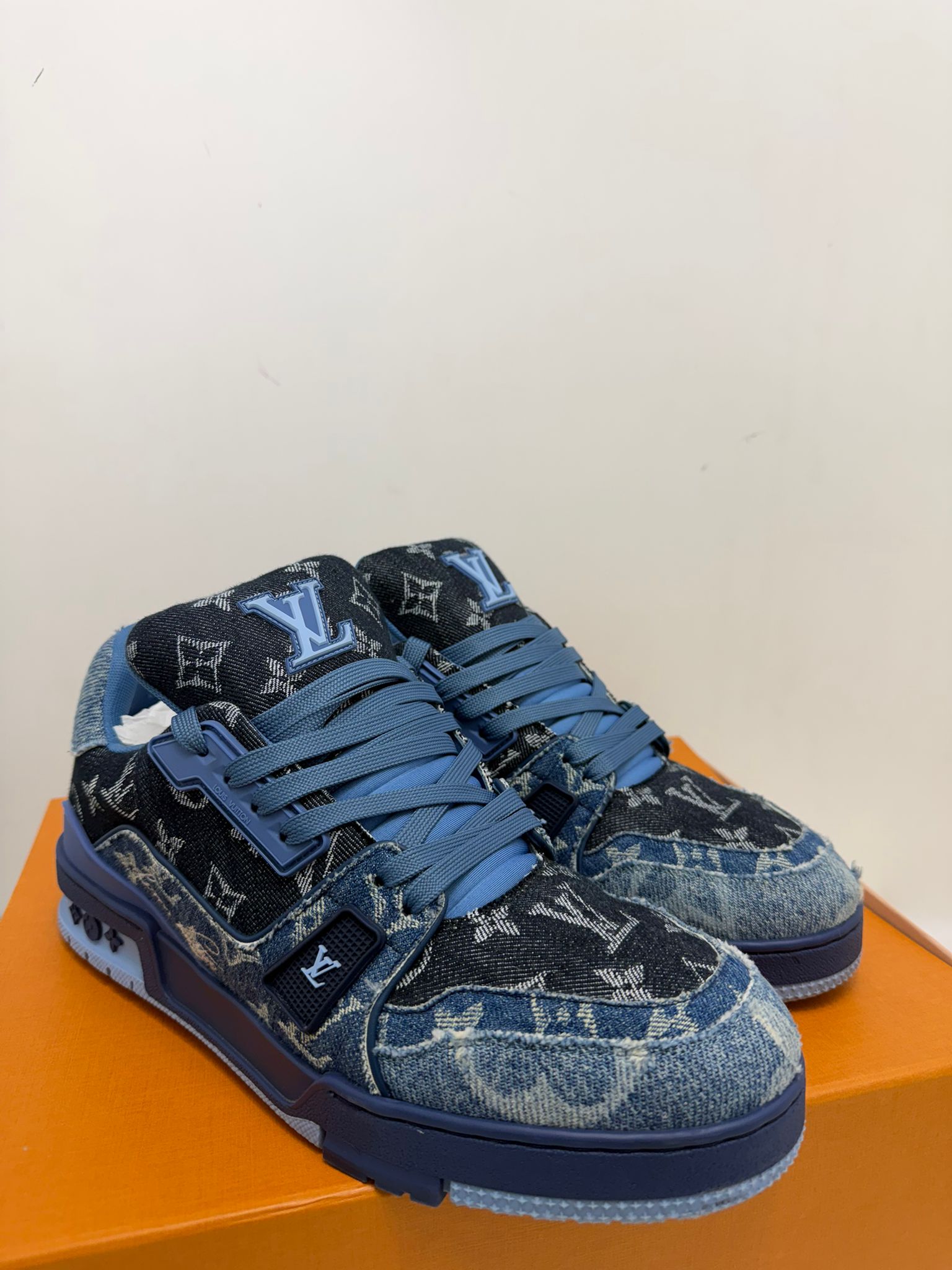 Louis Vuitton trainer 42 denim