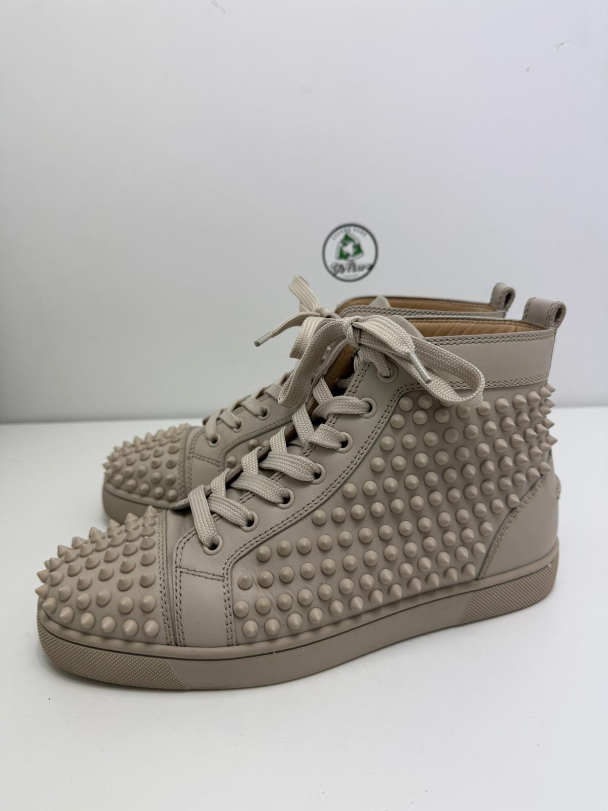 Louboutin tutta borchiata 39