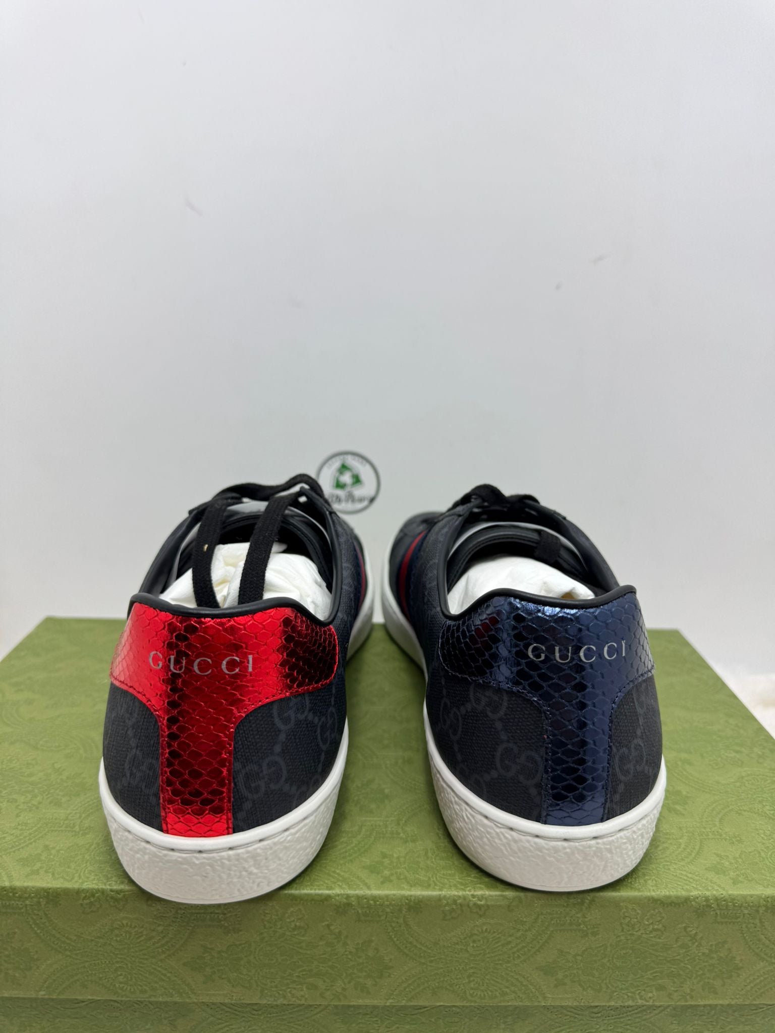 Gucci 44.5