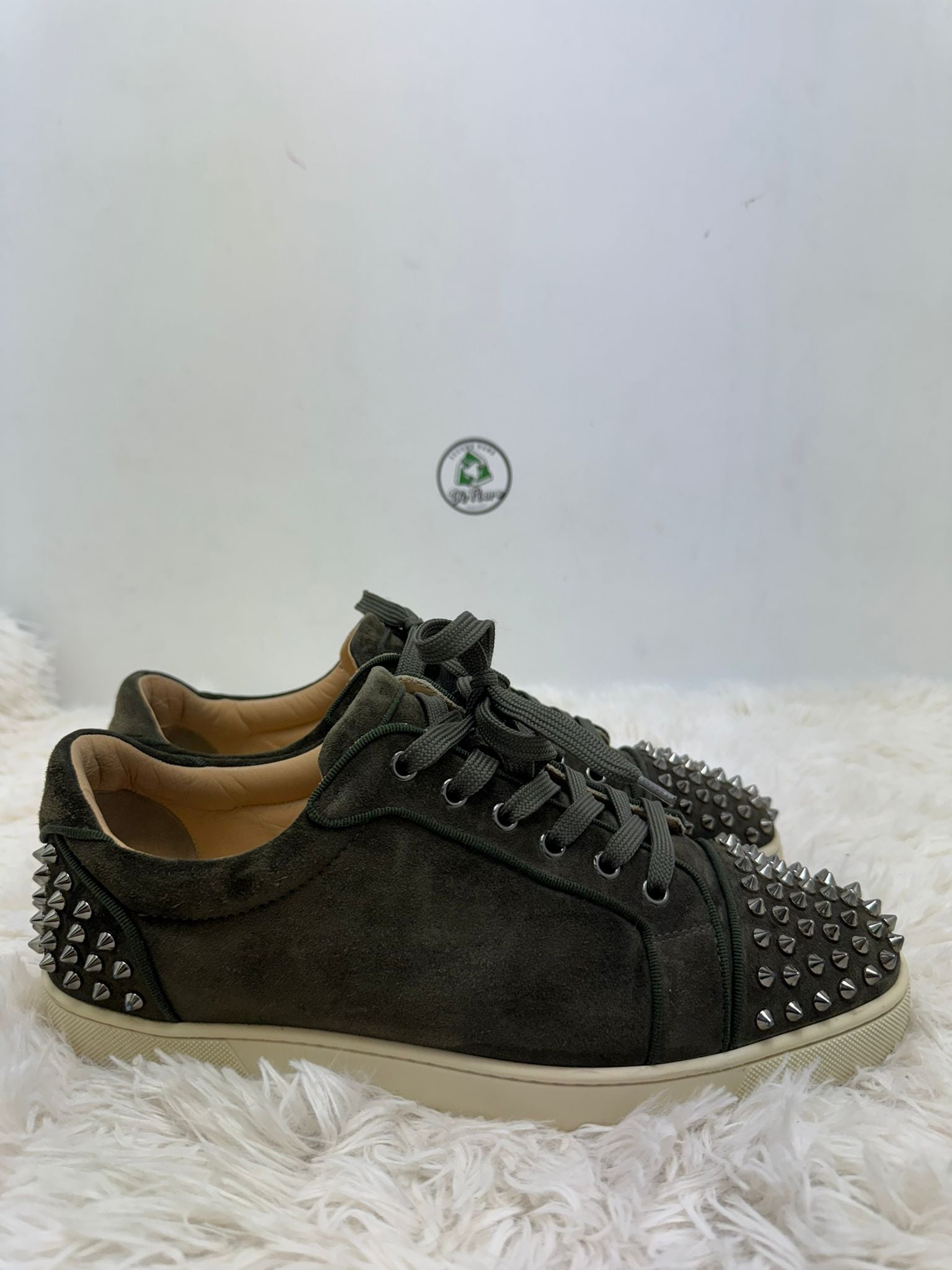 Louboutin 44