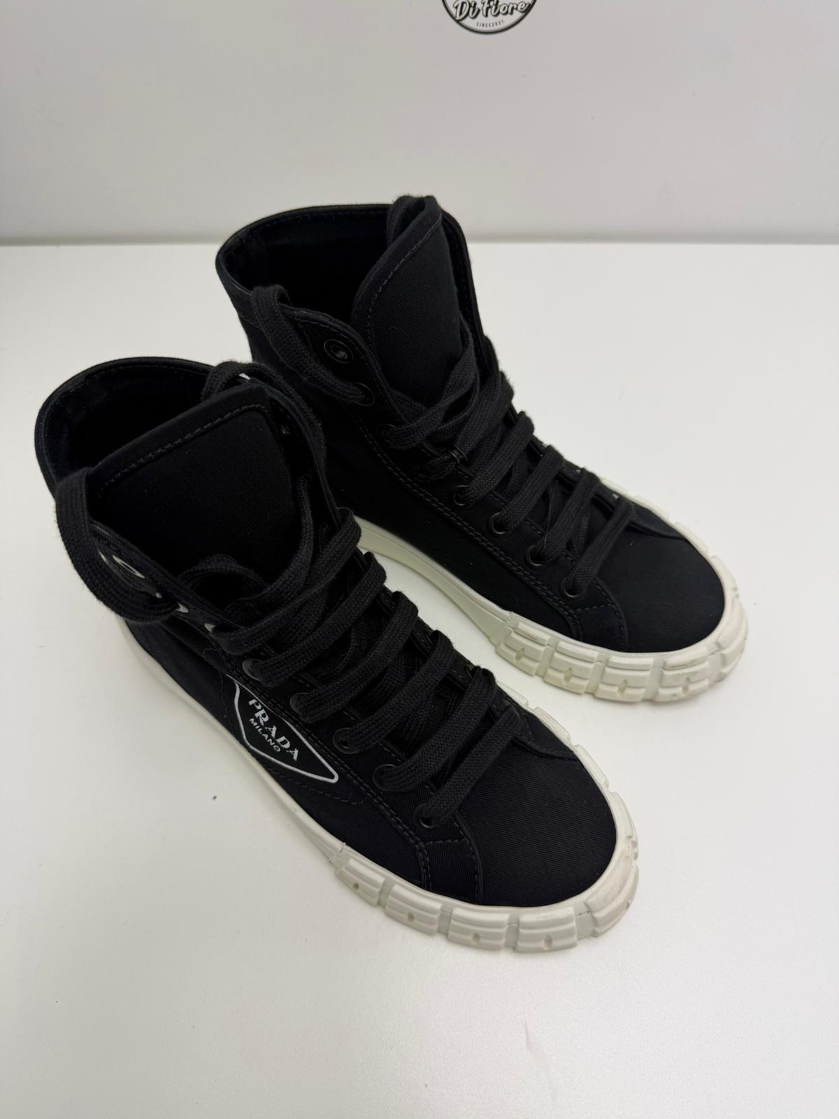 Prada sneakers 36.5
