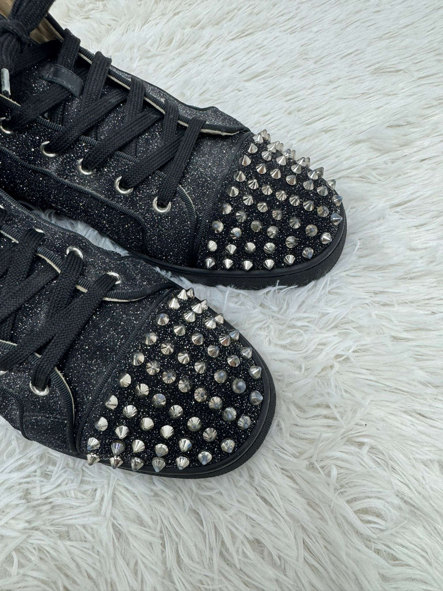 Louboutin 43