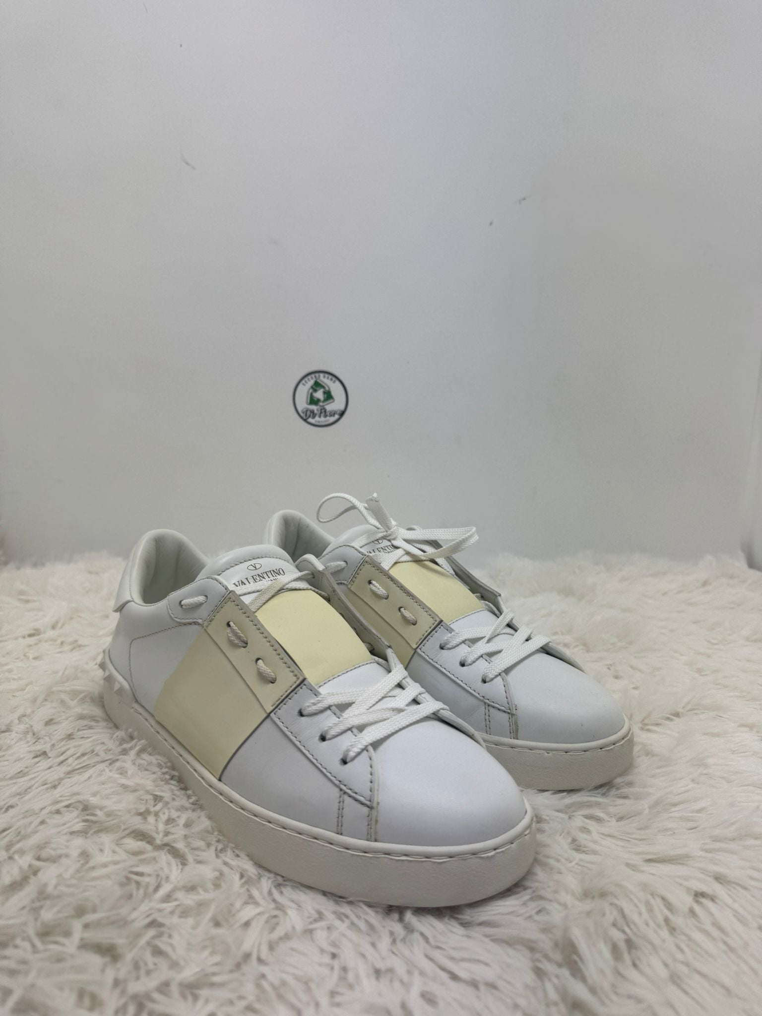 Valentino 40