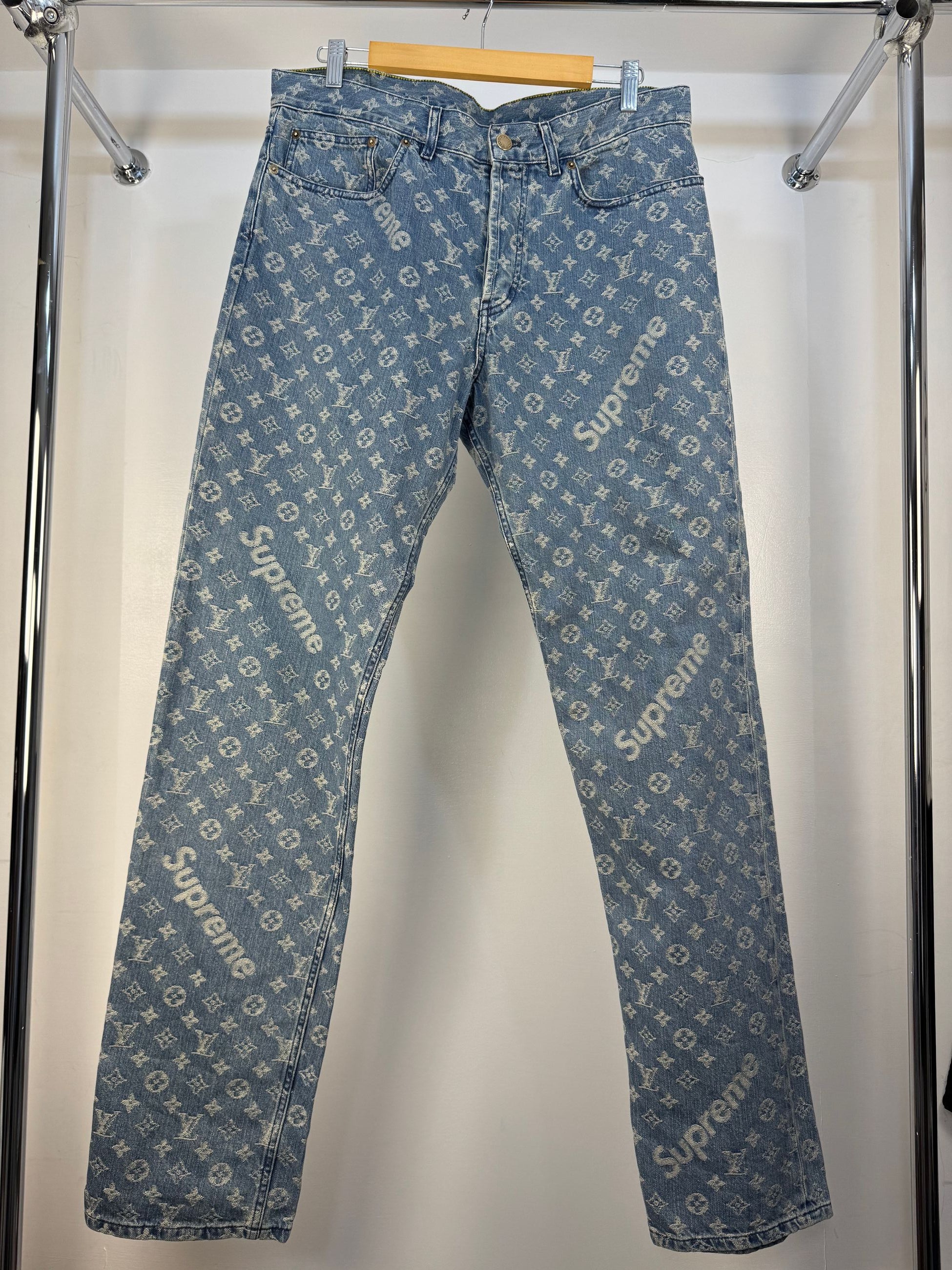 Completo Louis Vuitton x Supreme