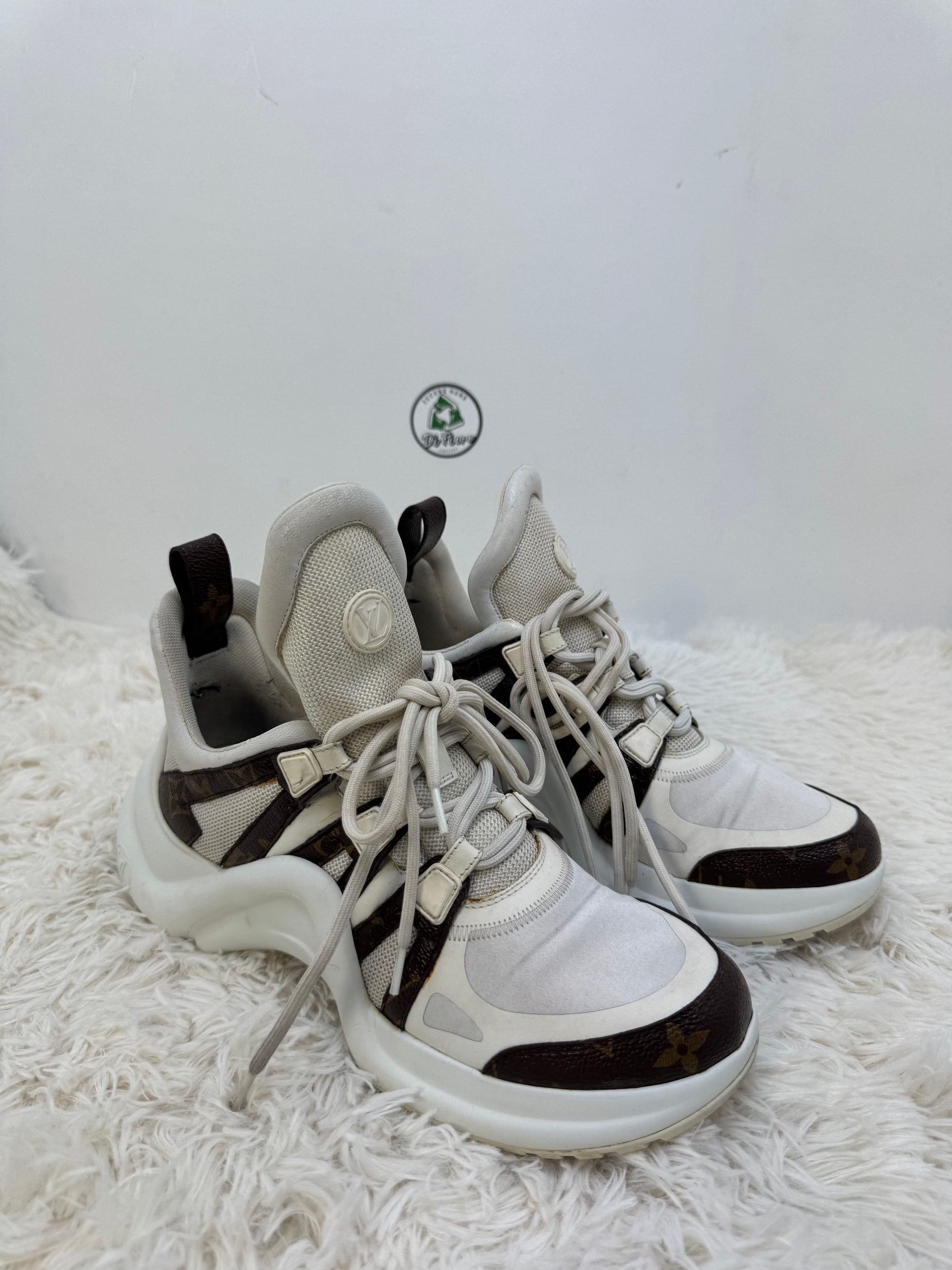 Louis Vuitton Archlight