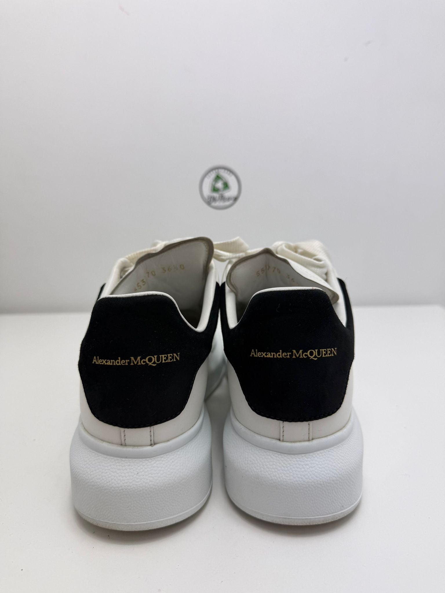 Alexander McQueen 36 bianca e nera