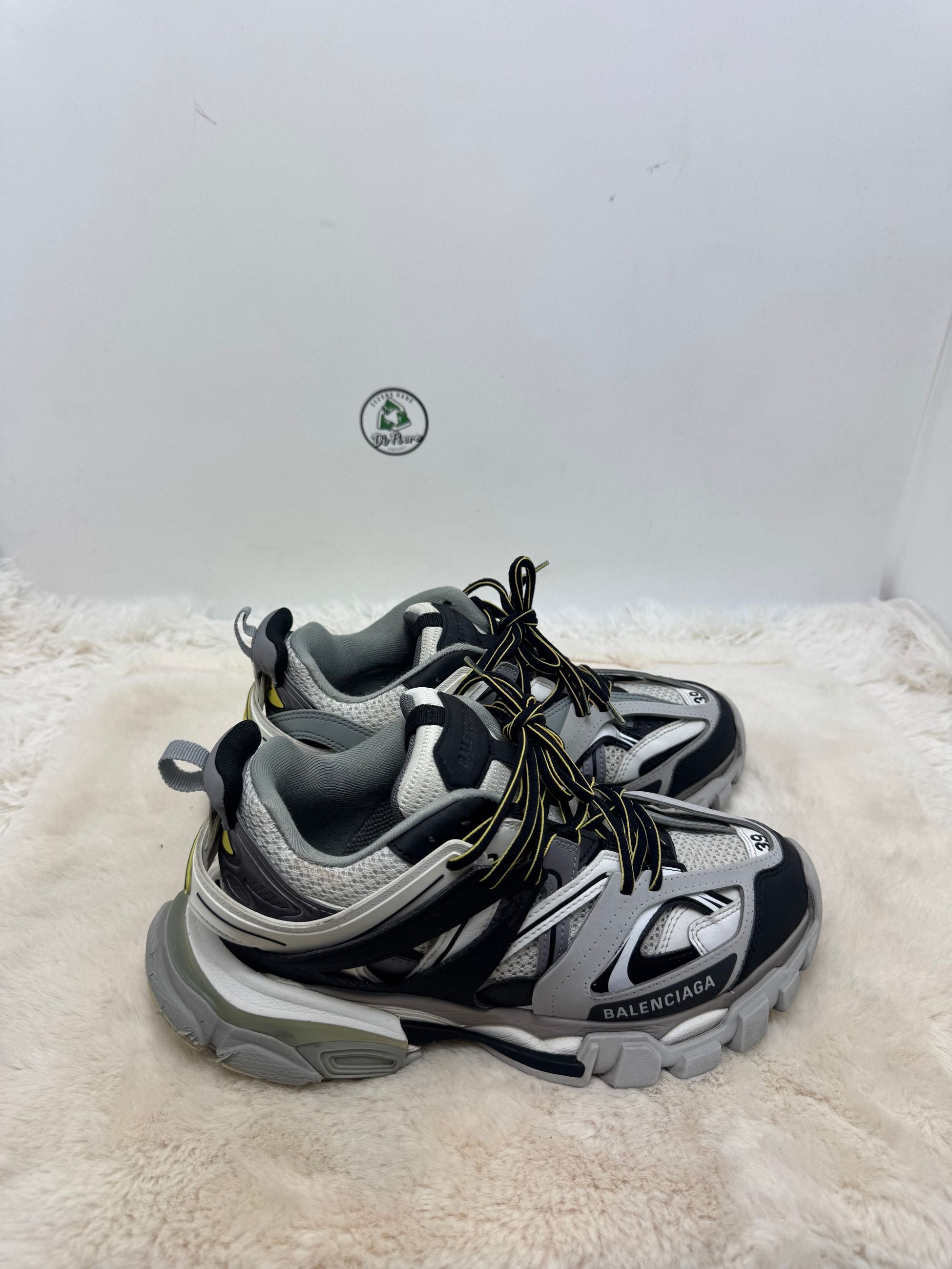 Balenciaga Track 39