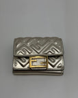 Micro Trifold baguette Fendi oro