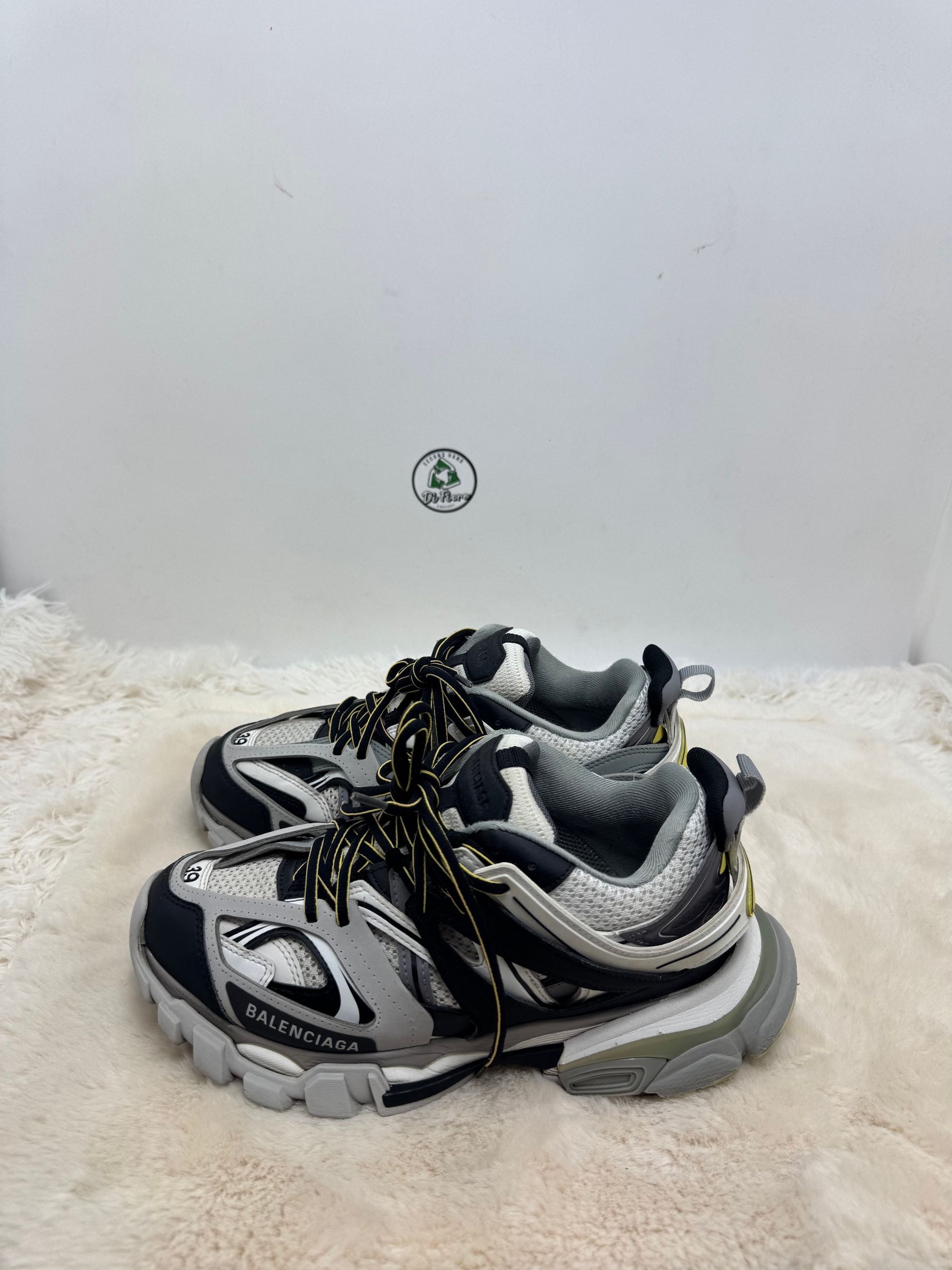 Balenciaga Track 39