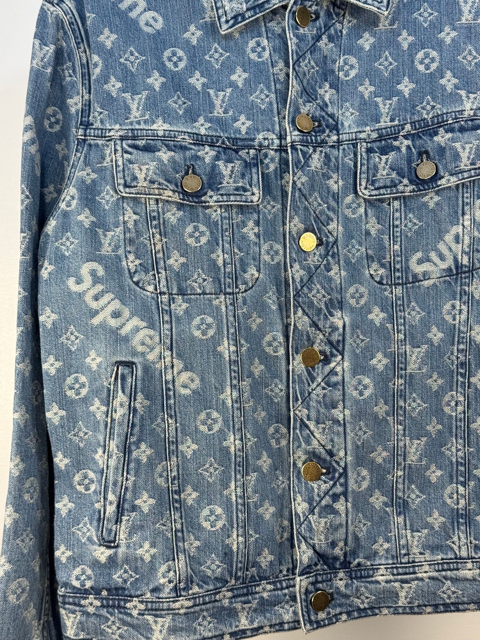 Completo Louis Vuitton x Supreme
