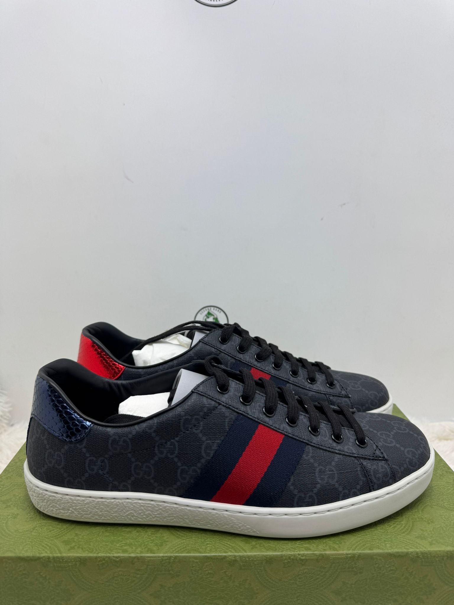 Gucci 44.5