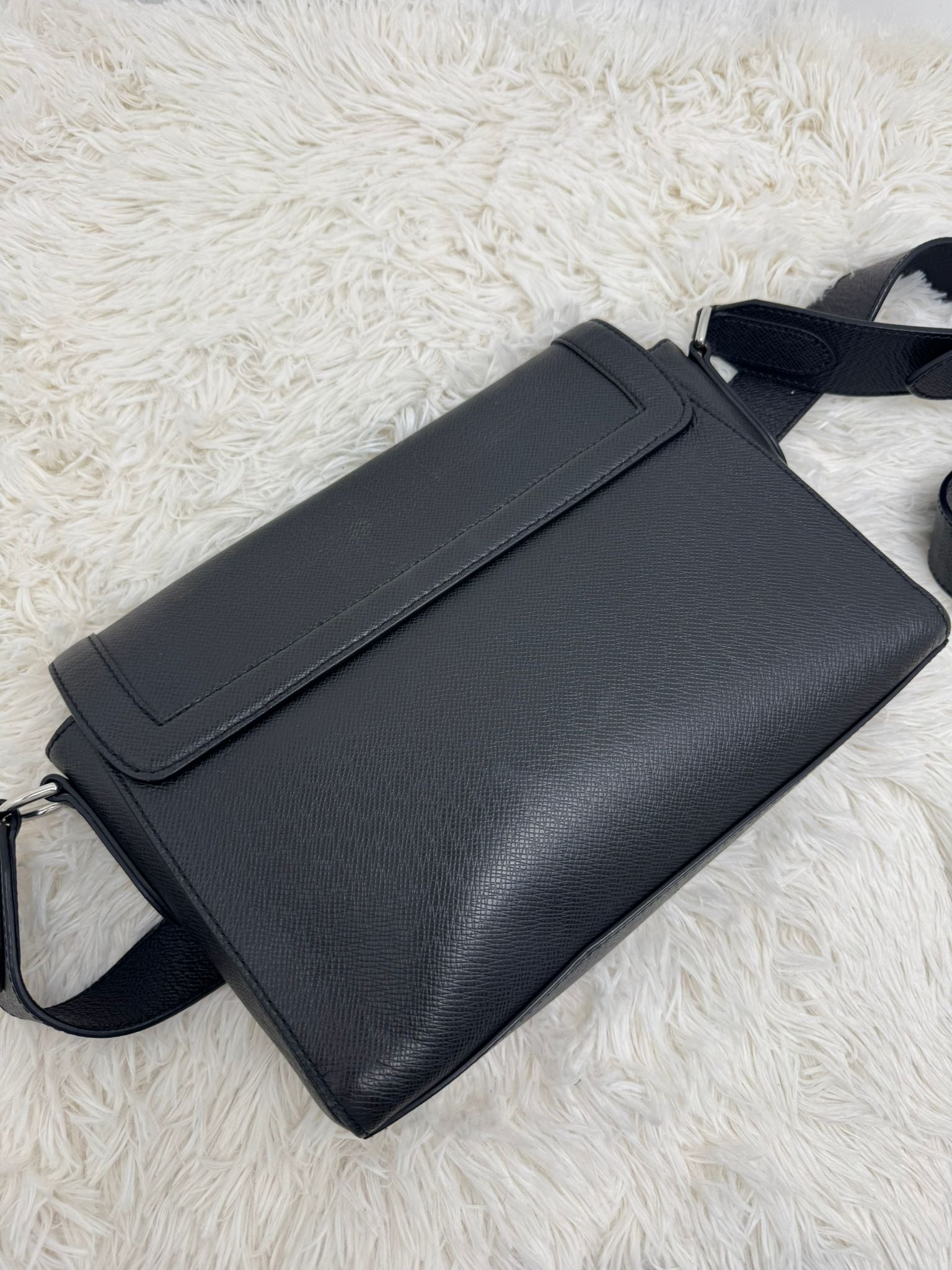 Borsello Louis Vuitton emerald green new Wave