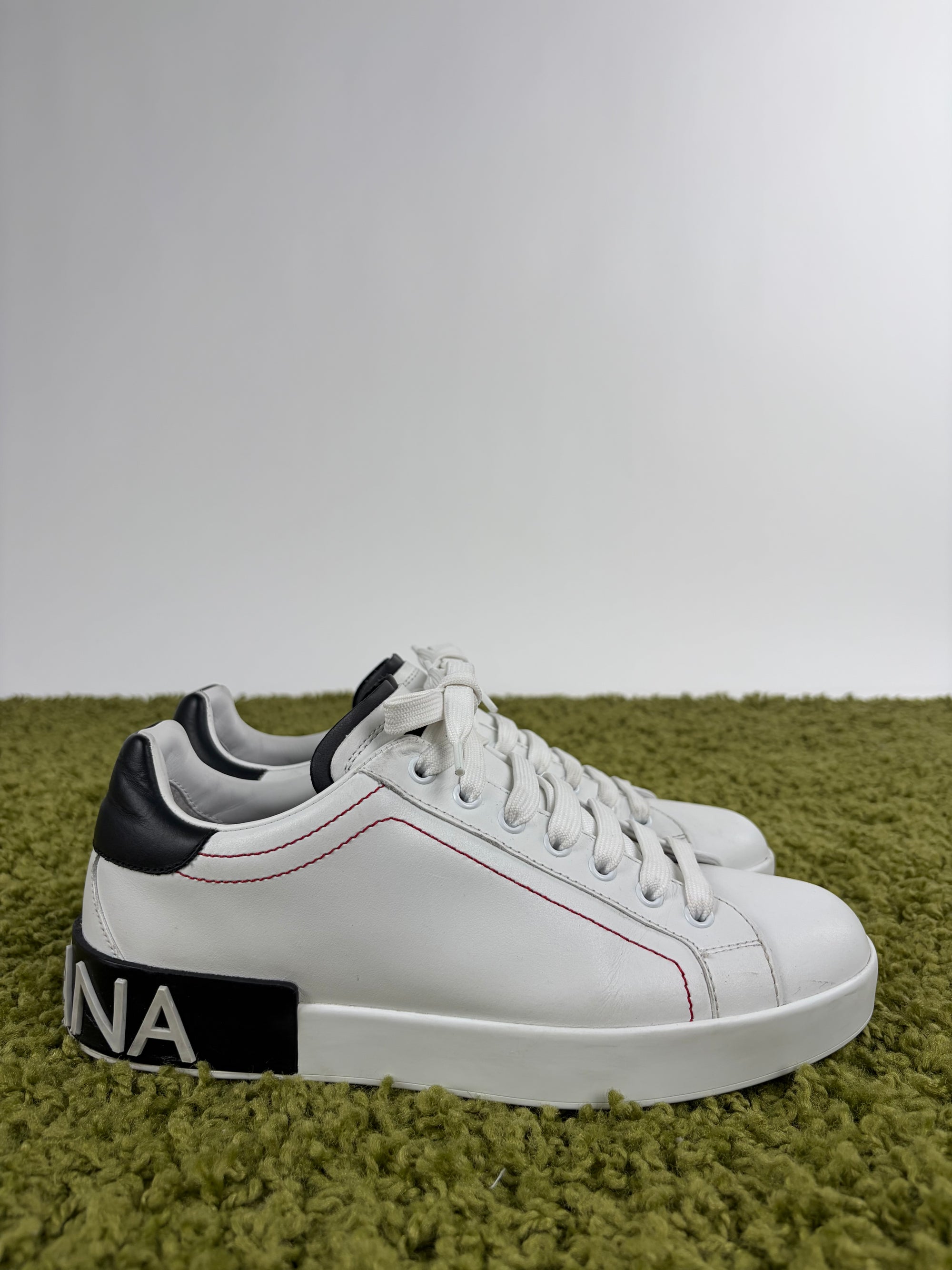 Dolce e gabbana Size 6.5=40.5 bianche e nere