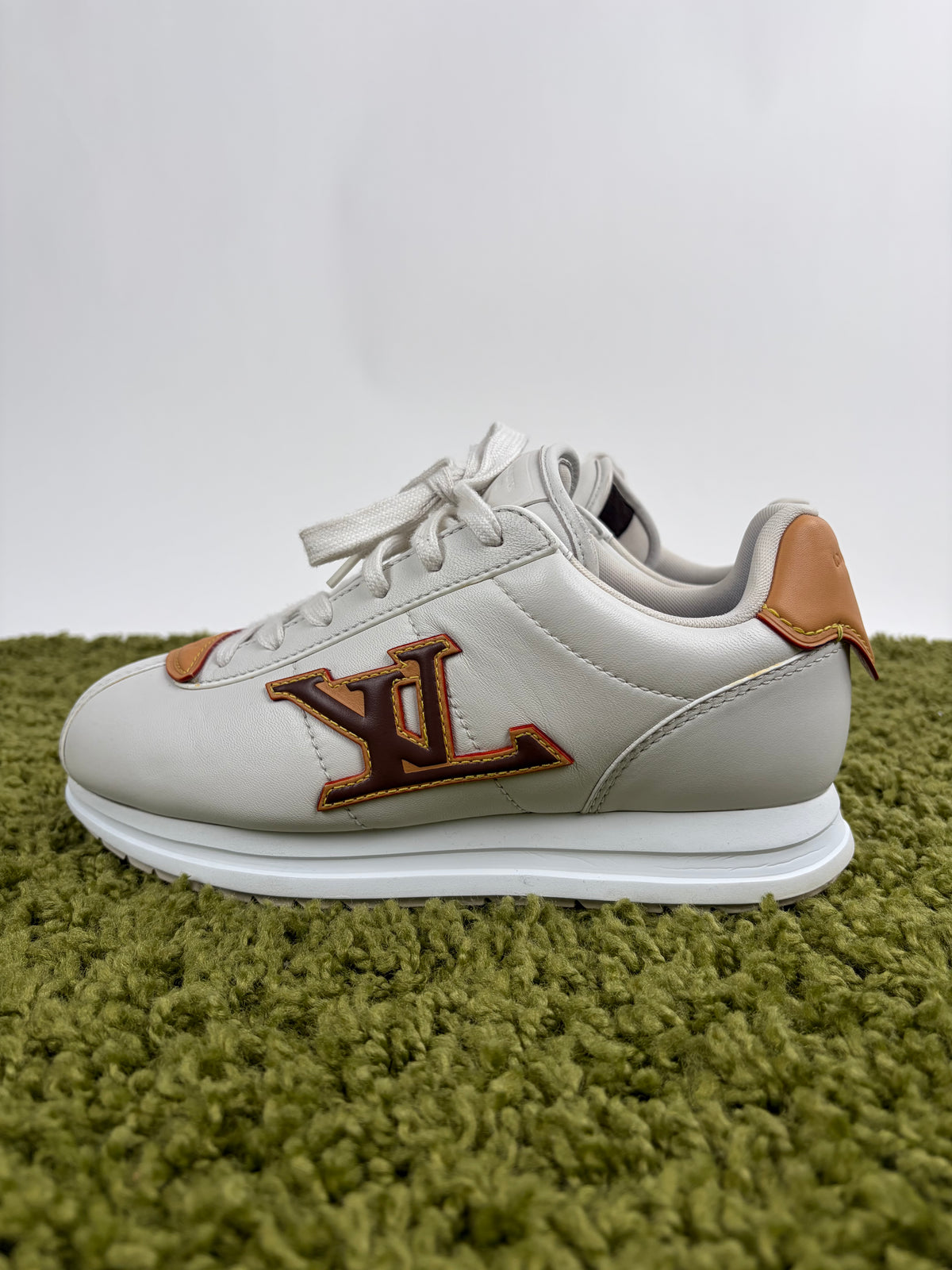 Louis Vuitton Buttersoft Bianco 6.5
