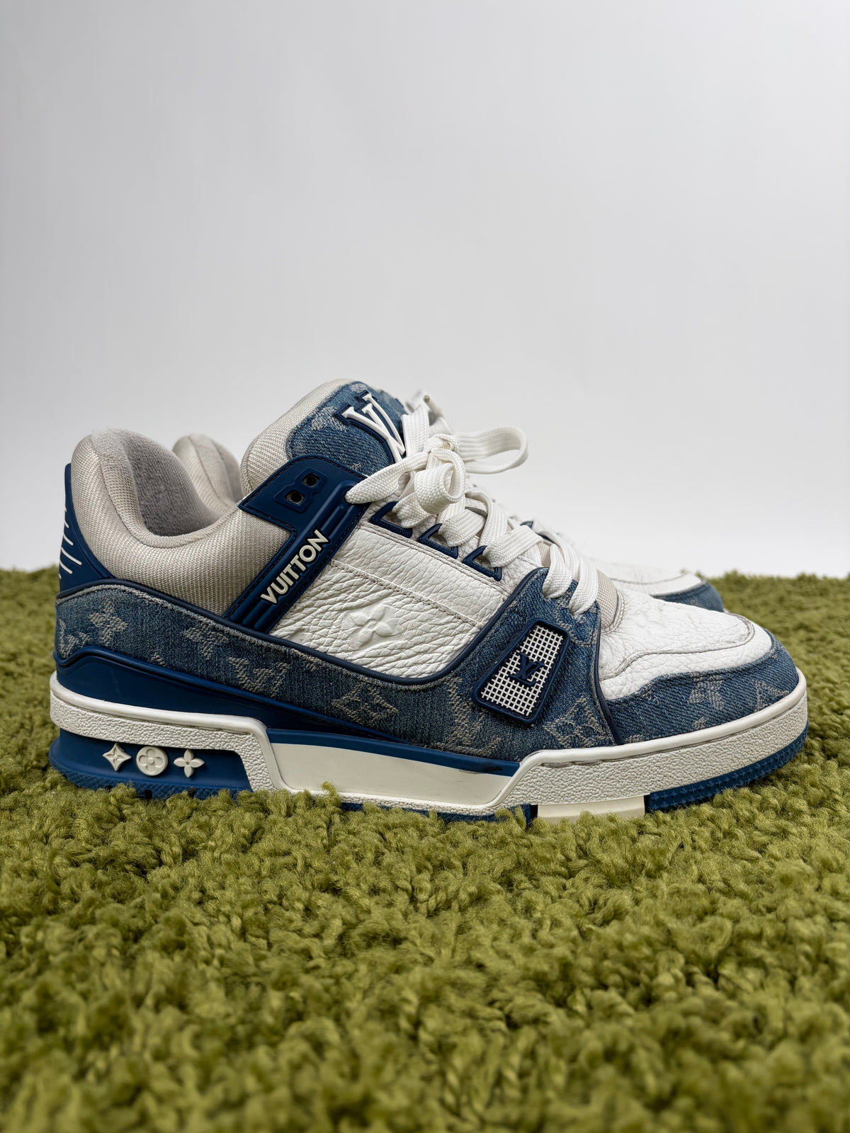Louis Vuitton Trainer in Denim Blu 7.5